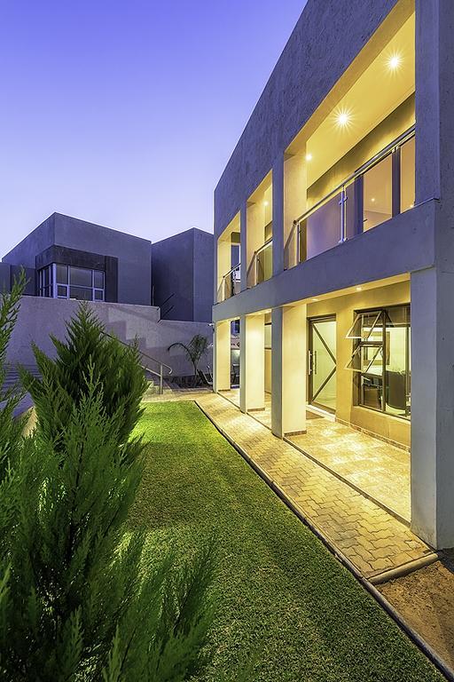 فندق دار ضيافة ديسكفري ويندهوك المظهر الخارجي الصورة